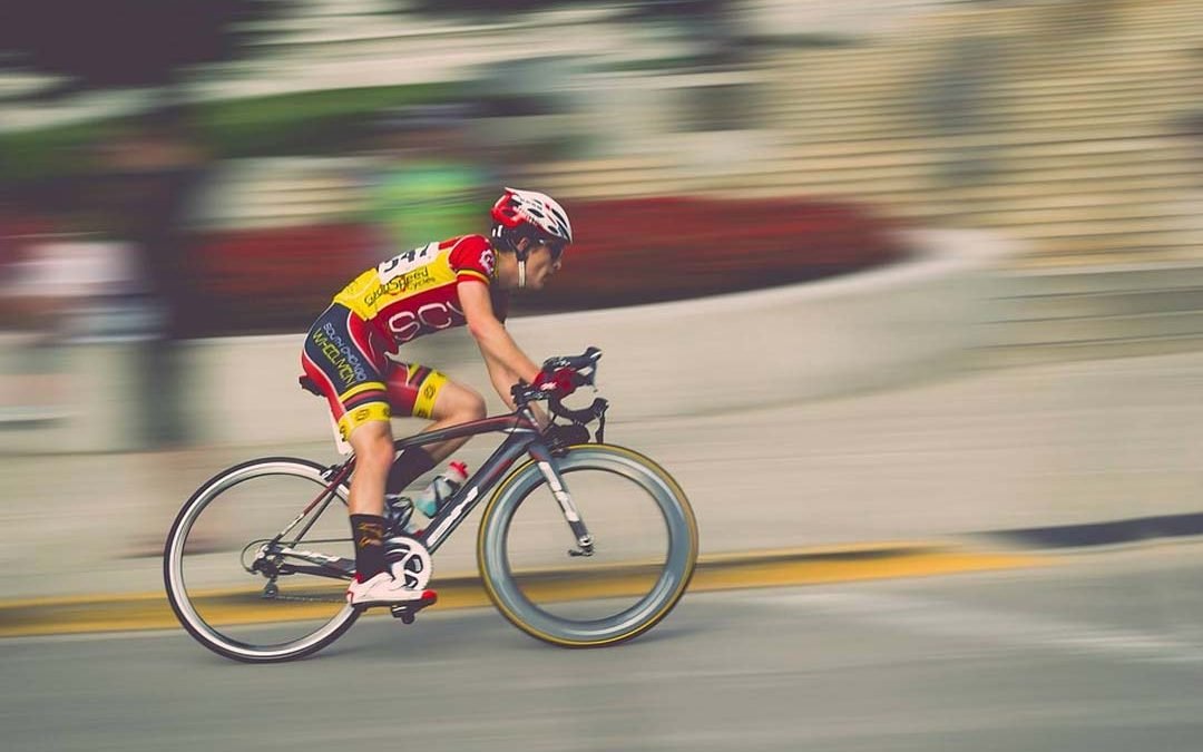 Claves para mejorar el rendimiento ciclista en poco tiempo